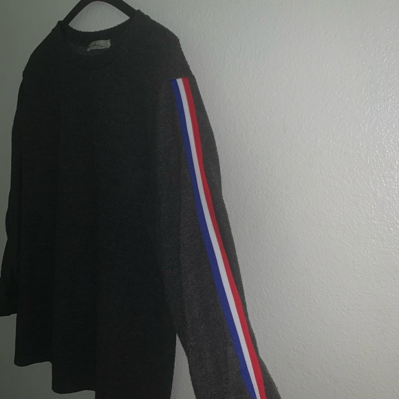 TriColor Sweater - Picture 3 of 4